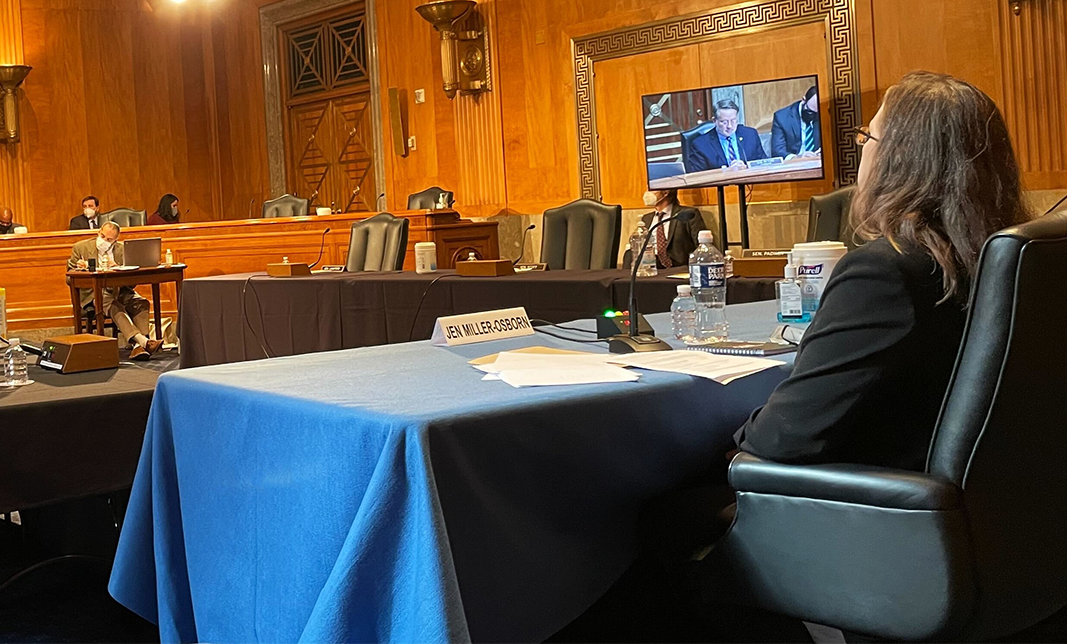 Jen Miller-Osborn testimonia